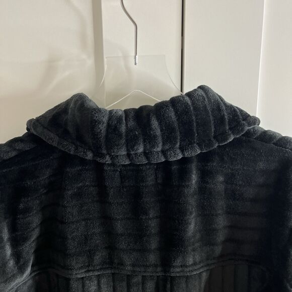Softies Button Down Embossed Shacket Plush Shirt Jacket size S Black NWT - Picture 8 of 10